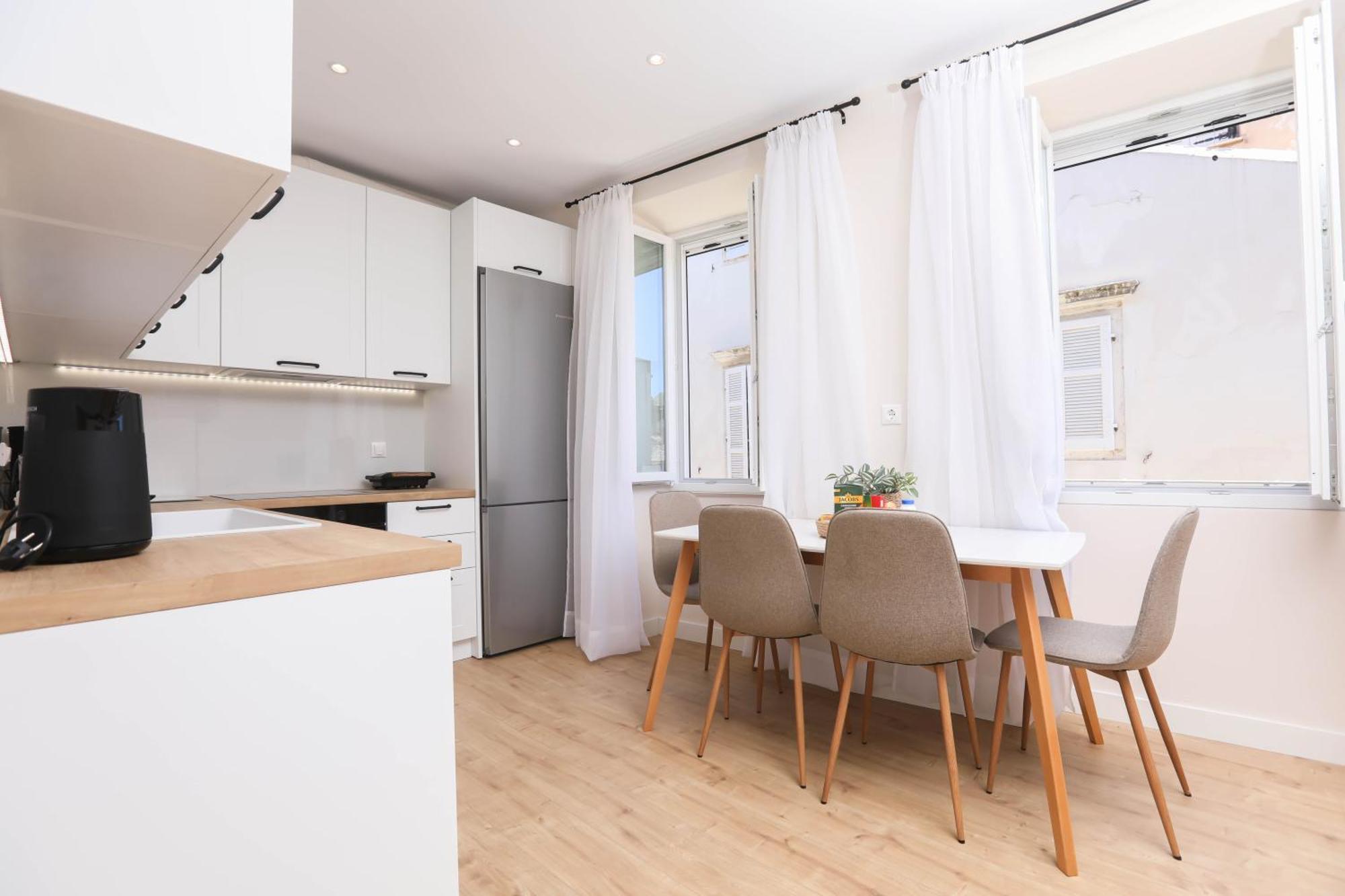 Patras Luxury Apartment Corfu  Buitenkant foto